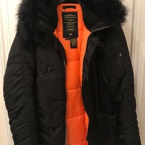 NWOT-Alpha Industries Parka.Small-fits like Medium